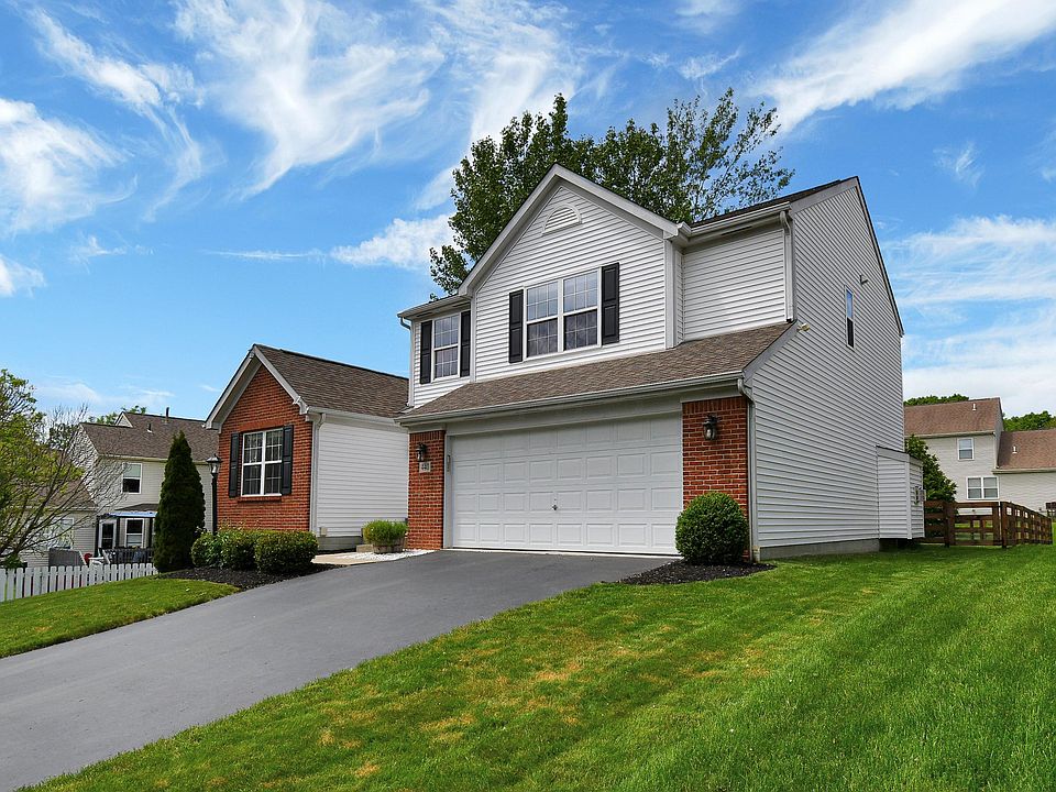 1st image of 440 Rocky Springs Dr