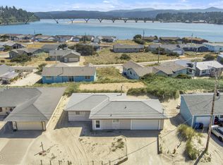 109 NW Oceania Dr, Waldport, OR 97394