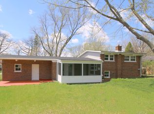 247 Sharon Dr, Barrington, IL 60010