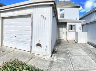 1909 Knolls Dr, Santa Rosa, CA 95405