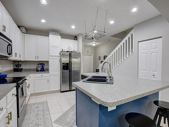 5th image of 9713 Porta Leona Ln