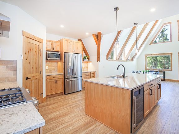 2nd image of 297 Robertson Lane