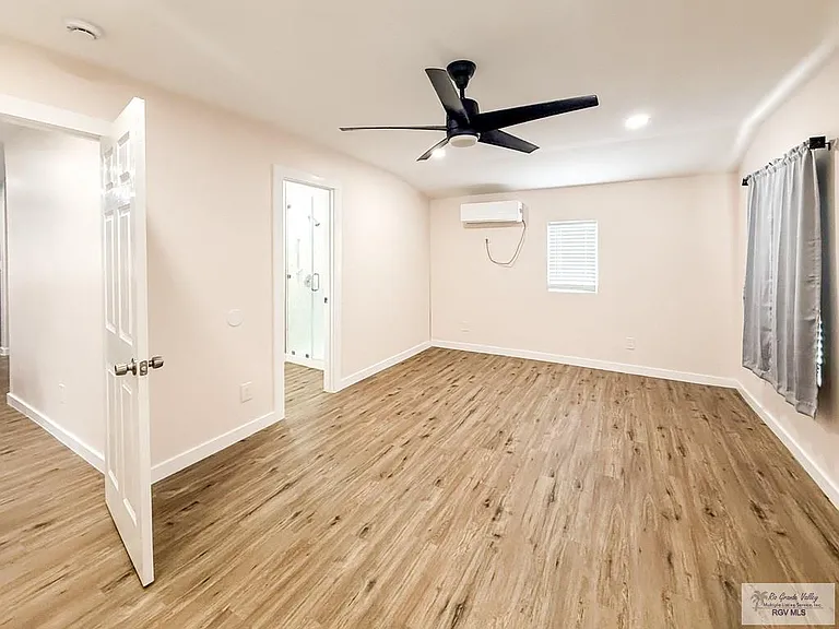 1000 Zaragosa St — Photo 10