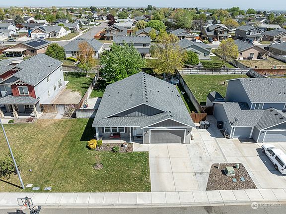 5th image of 4509 Saint Paul Court