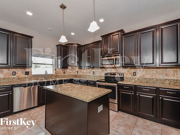5th image of 16609 Magnolia Reserve Pl