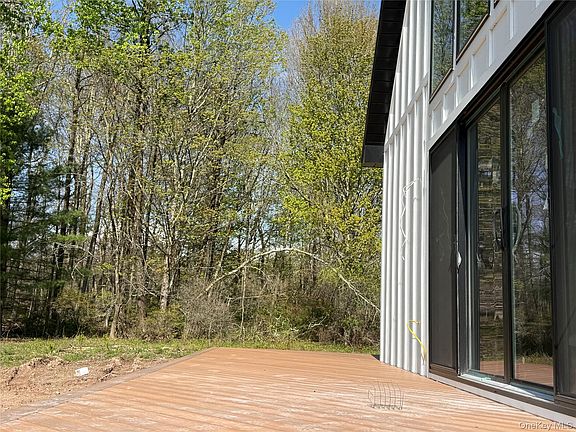3rd image of 1114 County Road 114