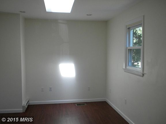 3rd image of 17400 Beauvoir Blvd
