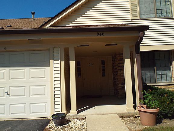 2nd image of 940 Yosemite Trl APT B