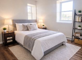 16 4th St #2, Slatington, PA 18080