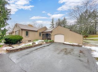 47 Mayflower Rd, Windsor, CT 06095