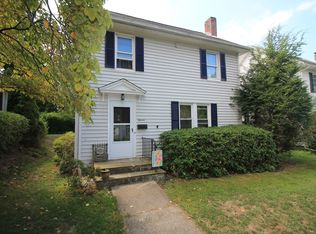 11 Lindbergh Pl, Poughkeepsie, NY 12603