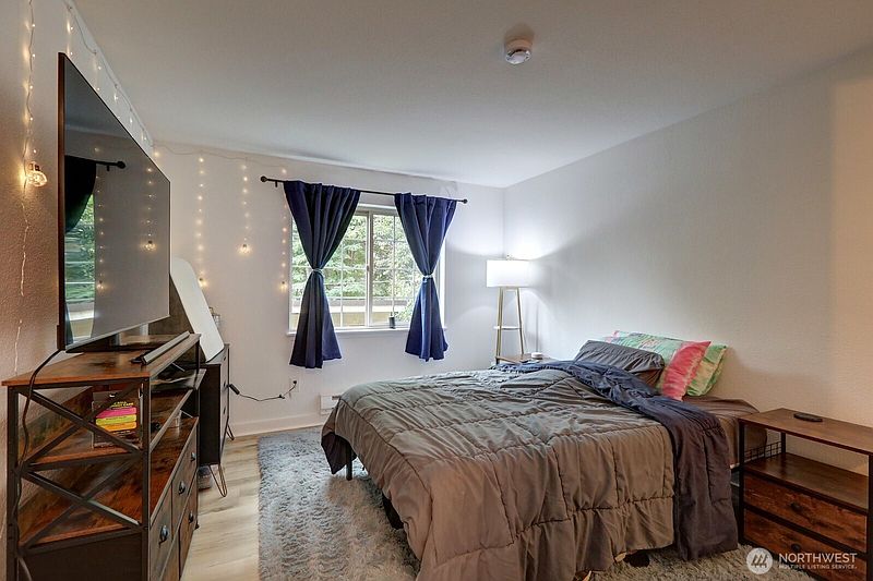 3rd image of 9806 28th Avenue SW #A201