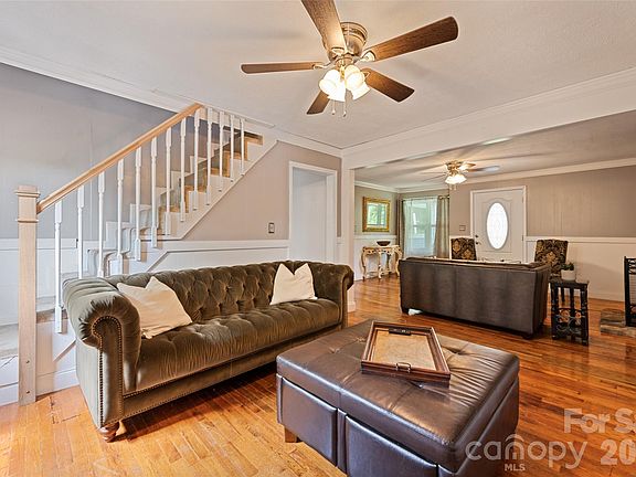 5th image of 48 Medford Ave