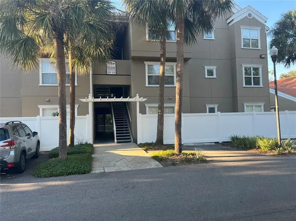 15215 Amberly Dr APT 205, Tampa, FL 33647