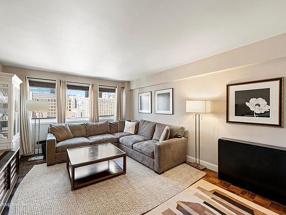 4th image of 401 E 65th St APT 13G