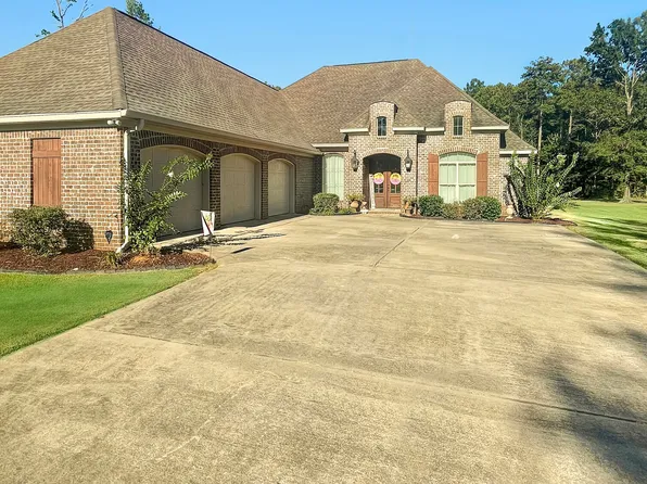 135 Woodhaven Dr, Forest, MS 39074