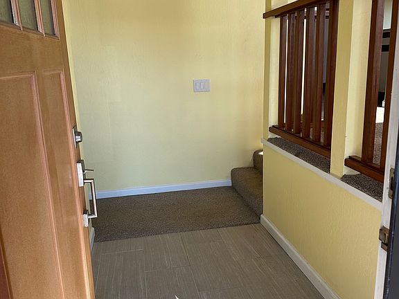 3rd image of 796 Kolani Pl