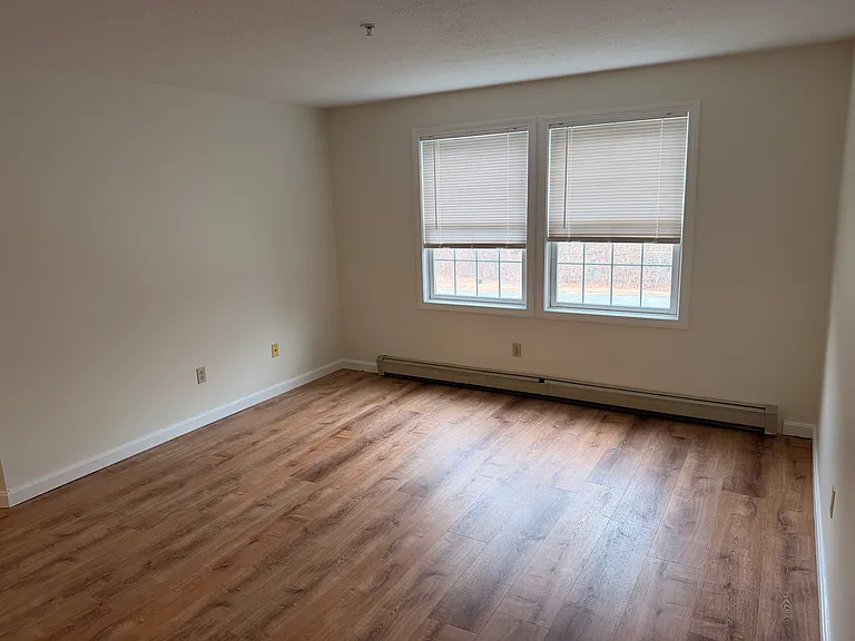 141 Beach St #O — Photo 7