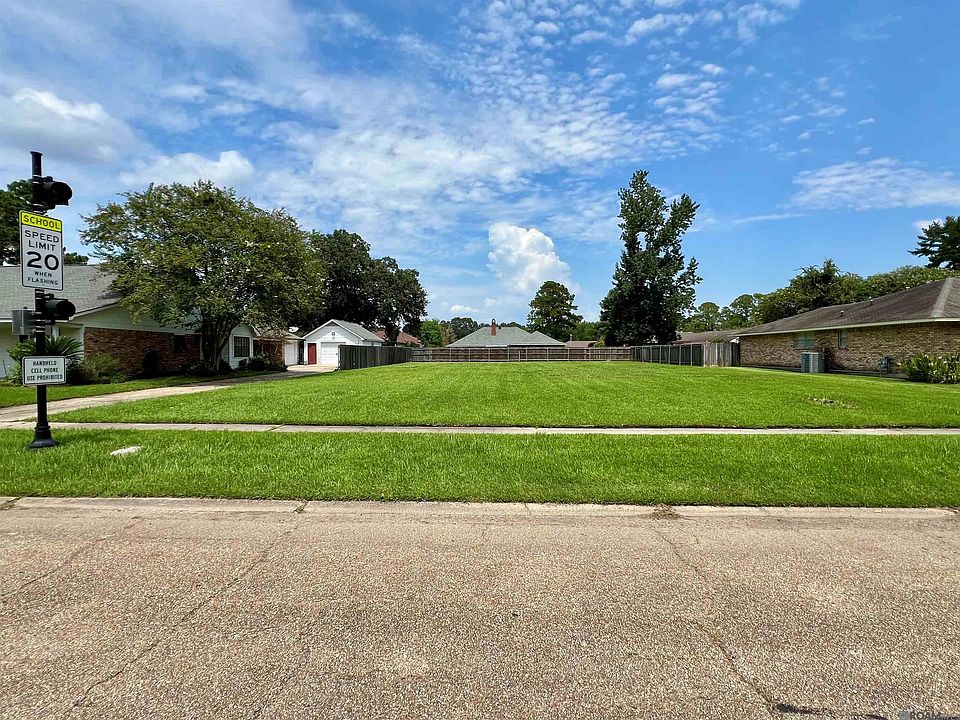 2nd image of 12525 Parkknoll Ave