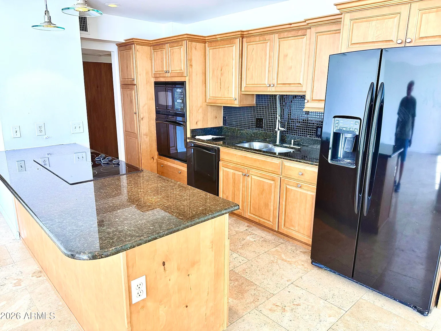 2 bed, 2.0 bath, 1165 sqft, $2,600 — Photo 2