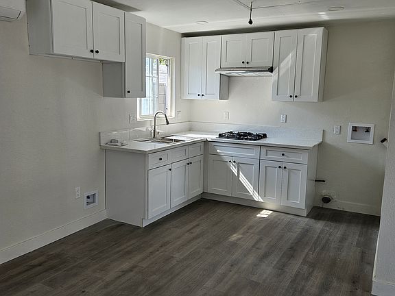 2nd image of 10256 Coalinga Ave #C