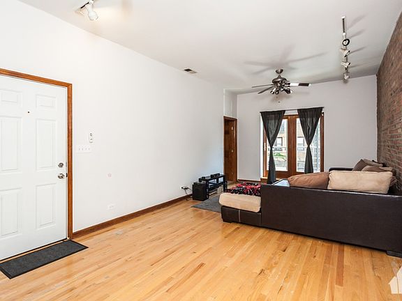 5th image of 938 N Damen Ave APT 2F