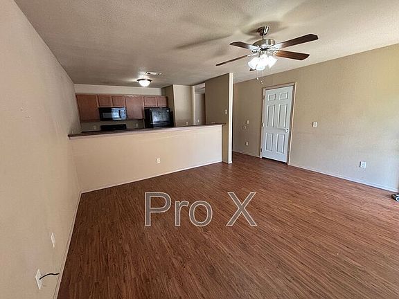 3rd image of 3304 SW Victoria Pl #2