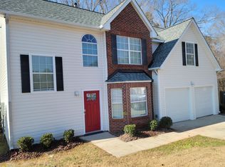 3417 Creekview Dr, Rex, GA 30273