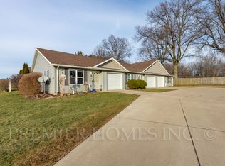 92 Meadow Wood Dr #C, Salem, OH 44460