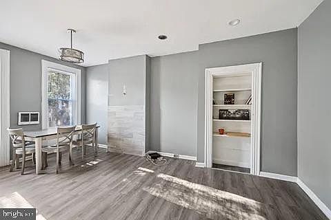 3rd image of 1017 N Pine St