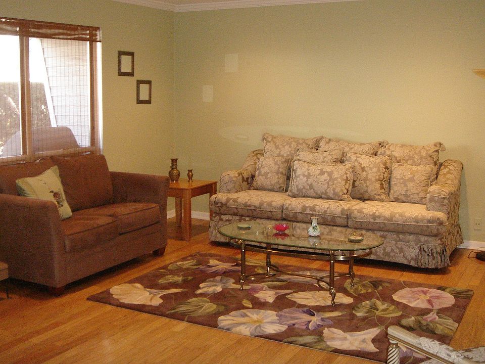 2nd image of 100-105 Bakers Ct