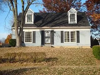 422 Carolann Ave photo 1