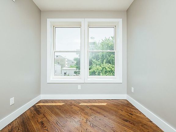 4th image of 76 Palmetto St #3H