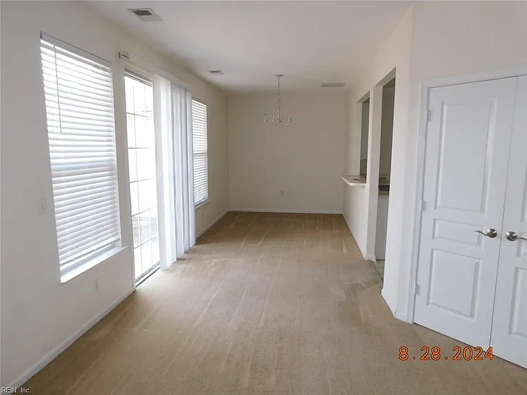 2381 Wessington Dr — Photo 4