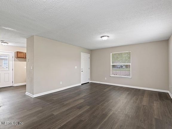 4th image of 2108 W 44TH Street