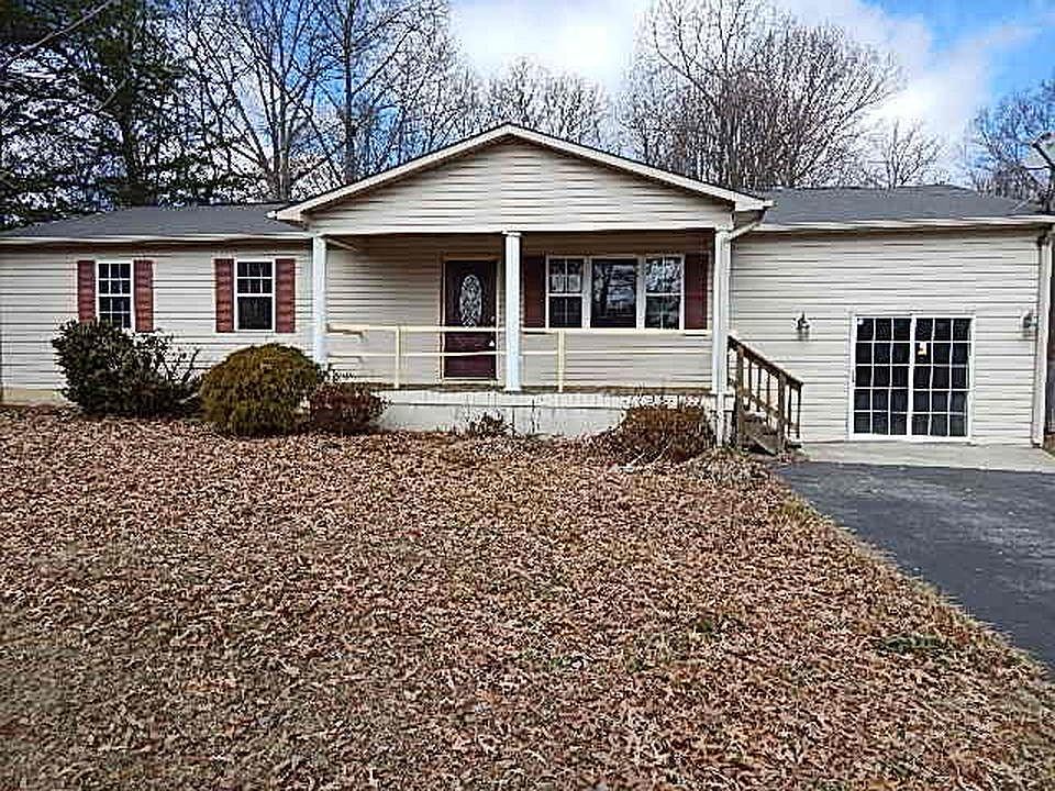 1st image of 303 Bent Tree Dr