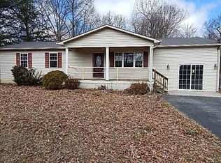 303 Bent Tree Dr, Crossville, TN 38555