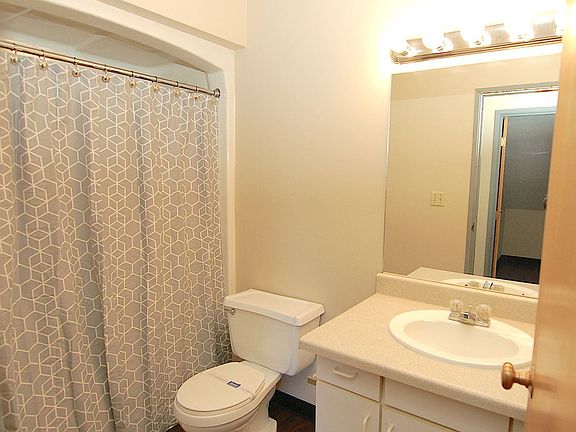 5th image of 300 N McKinley Ave #10552243