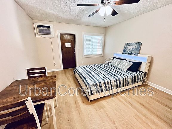 5th image of 206 9th Ave NE Floor 9