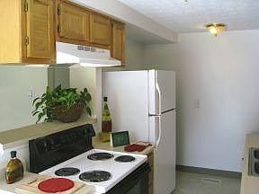 2nd image of 2902 Sunbury Sq