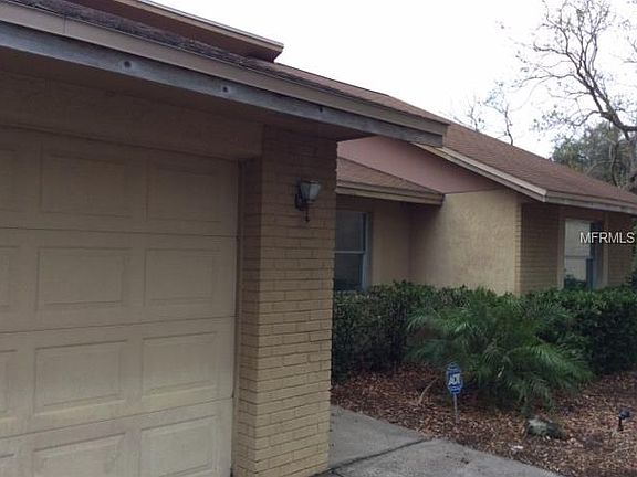 3rd image of 526 Sunny Cir
