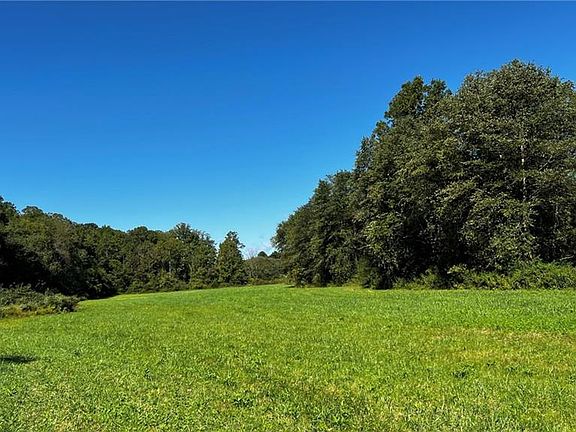 3rd image of 319 Balls Mill Rd