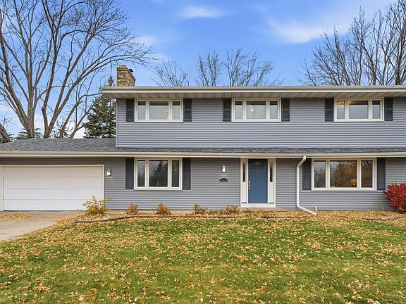 2nd image of 11121 Carver Ct