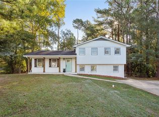 3127 Macedonia Ct, Powder Springs, GA 30127