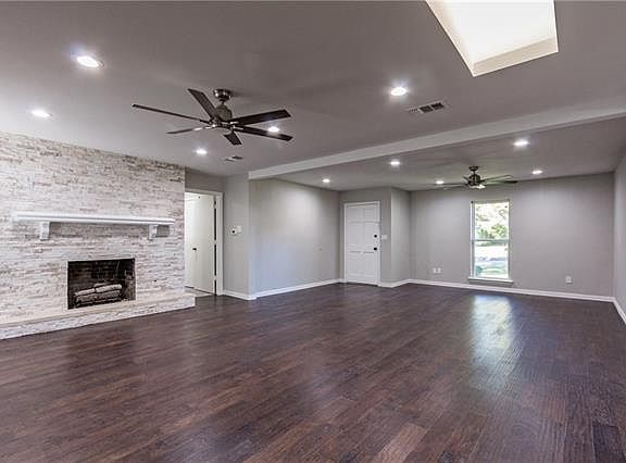 4th image of 2804 Canyon Valley Dr