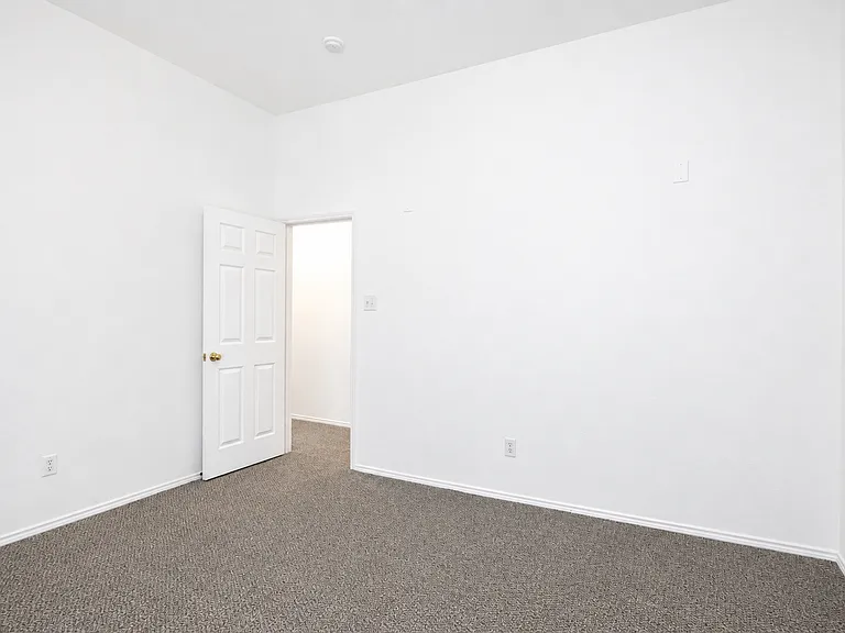 10057 Wyndbrook Dr — Photo 28