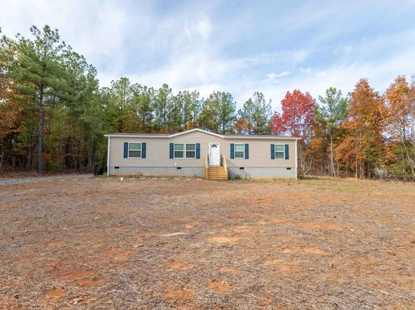 1007 Austins Rd, Dillwyn, VA 23936