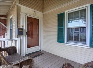 2 Crosshill Rd, West Hartford, CT 06107