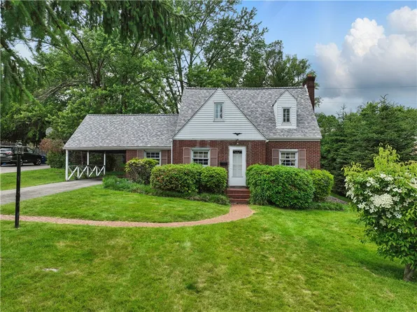 13 Old Ox Rd, Bethel Park, PA 15102