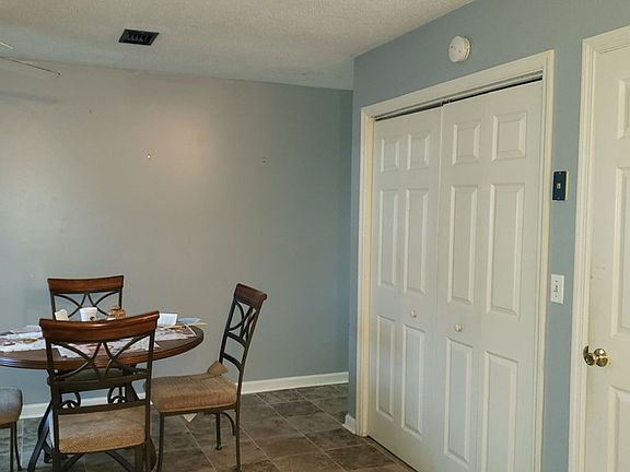 3rd image of 1001 Beechdale Dr